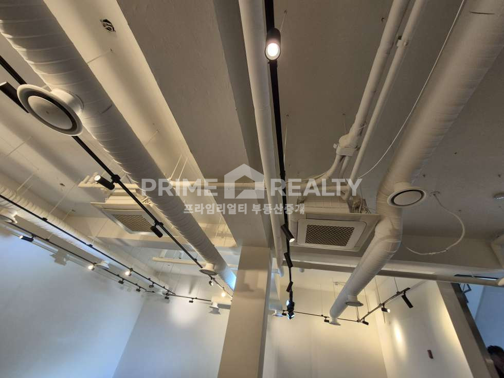 서울 강남구 논현동 논현동 스튜디오 임대│연층사용│층고4M│학동역 도보 5분│강남사무실임대│강남스튜디오임대 월세 매물번호 10835 사진 4