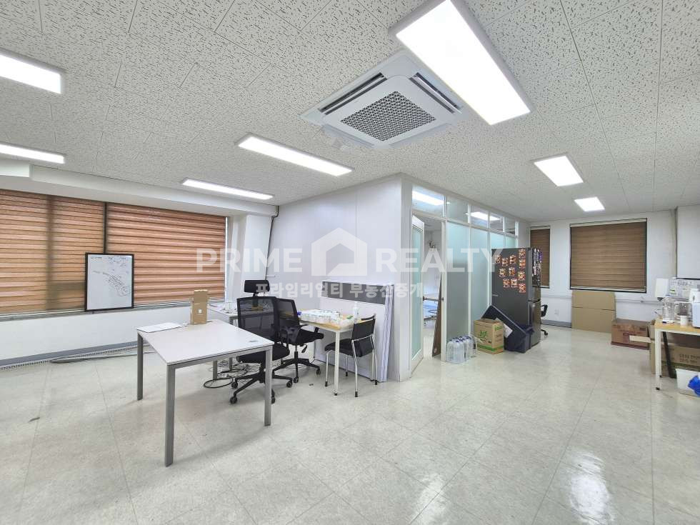 서울 강남구 신사동 신사동 사무실 임대 │ 신사역 도보 2분 │ 깔끔한 구조 + 화이트톤 │ 전용 37평│강남사무실임대 월세 매물번호 10272 사진 3