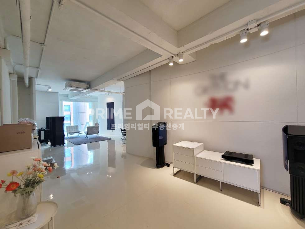 서울 강남구 논현동 논현동 대로변 가시성 좋은 4층 사무실 임대 전용57평 룸2 창고1 주차2대 강남사무실임대 월세 매물번호 10923 사진 2