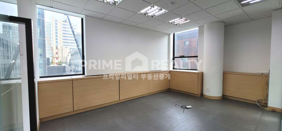 서울 강남구 논현동 논현동 사무실 임대 도산대로 대로변 자주식주차 관리잘됨 강남사무실임대 월세 매물번호 10502 사진 4