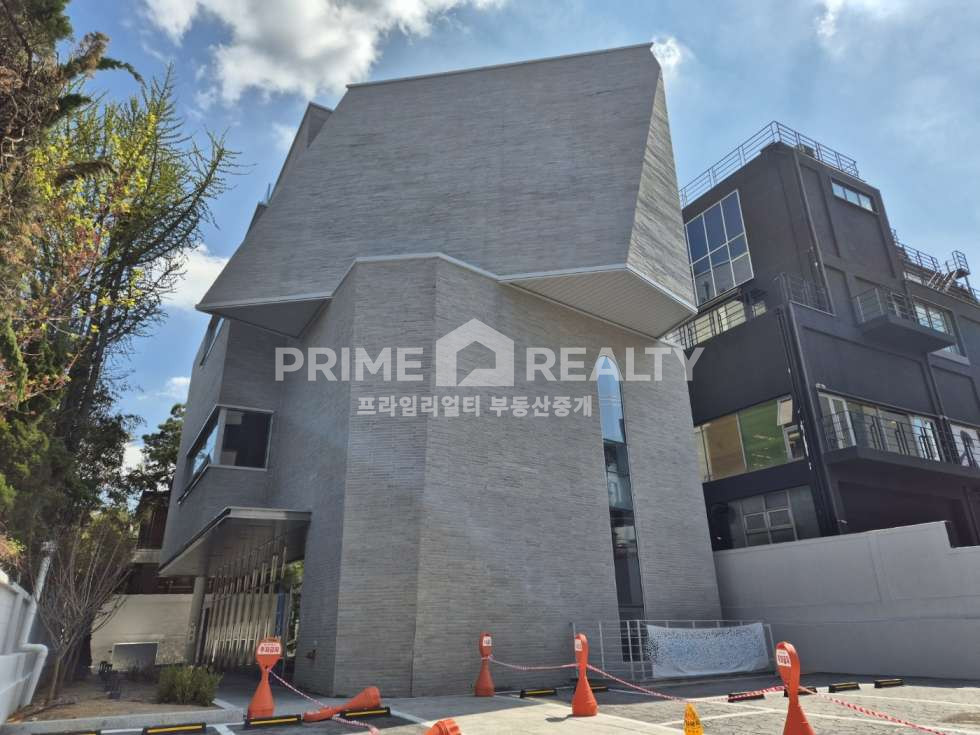 서울 강남구 논현동 논현동 사옥 임대 │ 신축 첫입주 │ 연면 334평│ 신사역 , 학동역 도보 7분│강남사옥임대│강남사무실임대│강남통임대 월세 매물번호 10347 사진 4