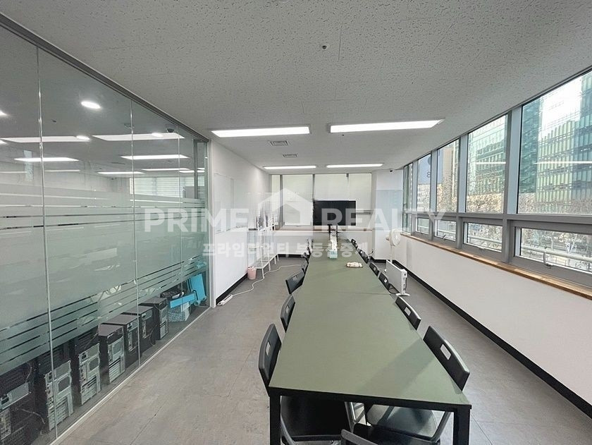 서울 강남구 역삼동 역삼동 사무실 임대 │ 역삼역 도보 1분 │ 대로변 + 고층뷰 + 연층 가능 │ 전용 98평│강남사무실임대 월세 매물번호 10336 사진 4