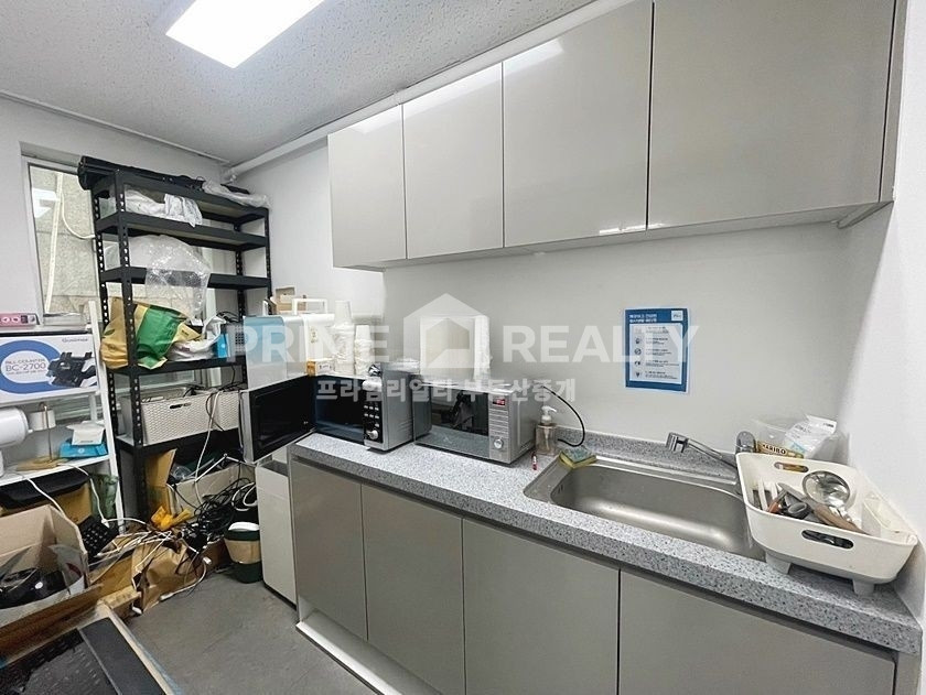 서울 강남구 역삼동 역삼동 사무실 임대 │ 역삼역 도보 1분 │ 대로변 + 고층뷰 + 연층 가능 │ 전용 98평│강남사무실임대 월세 매물번호 10336 사진 5