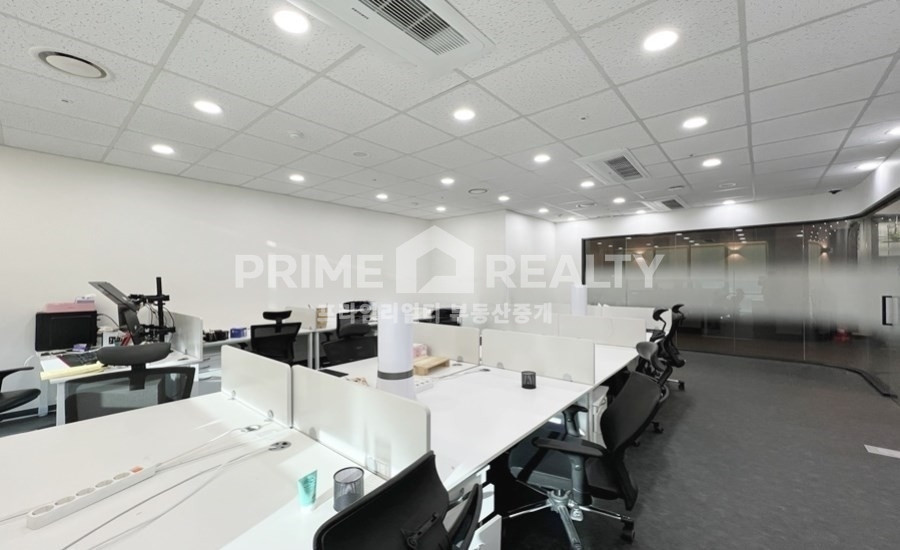 서울 강남구 역삼동 역삼동 사무실 임대 │ 조선팰리스 인근 │ 통창·채광우수 │ 전용 90평│강남사무실임대 월세 매물번호 10330 사진 8