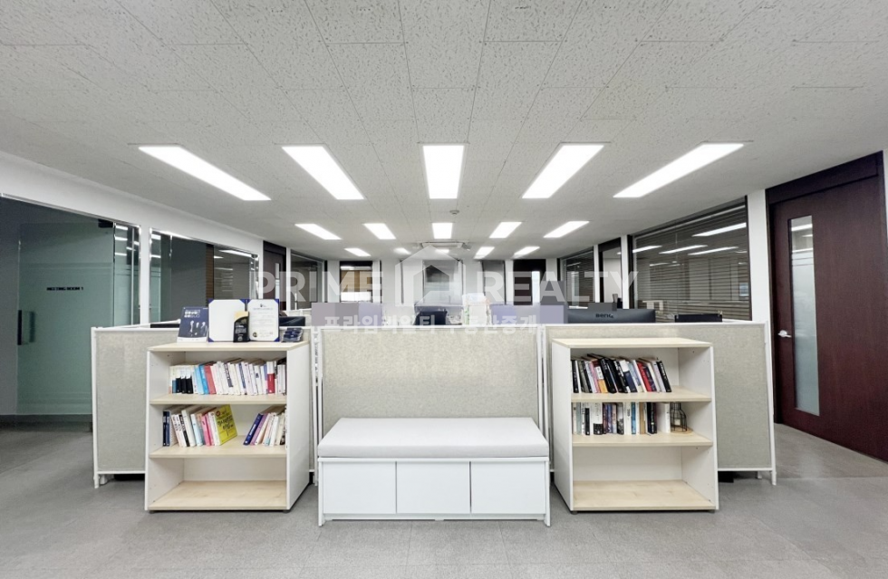 서울 강남구 역삼동 역삼동 사무실 임대 │ 차병원사거리 인접 │ 넓은 전용면적 60평│강남사무실임대 월세 매물번호 10262 사진 1