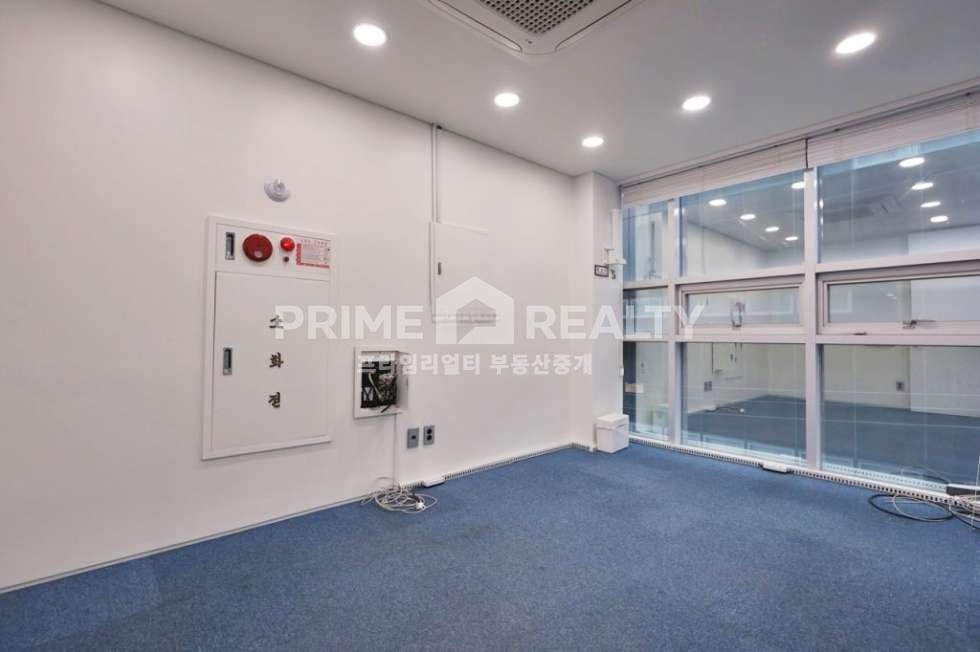 서울 강남구 논현동 논현동 강남구청역 도보 1분 4층 사무실 임대 전용 45평 룸3 S급 인테리어 무권리 주차2대 즉시입주 강남사무실임대 월세 매물번호 10901 사진 4