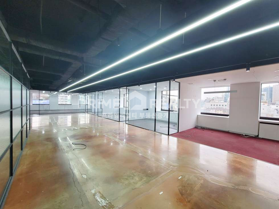 서울 강남구 논현동 논현동 학동역 인근 3층 대형 사무실 임대 전용 175평 룸5 대로변 인테리어 최상 즉시입주 월세 매물번호 10870 사진 1