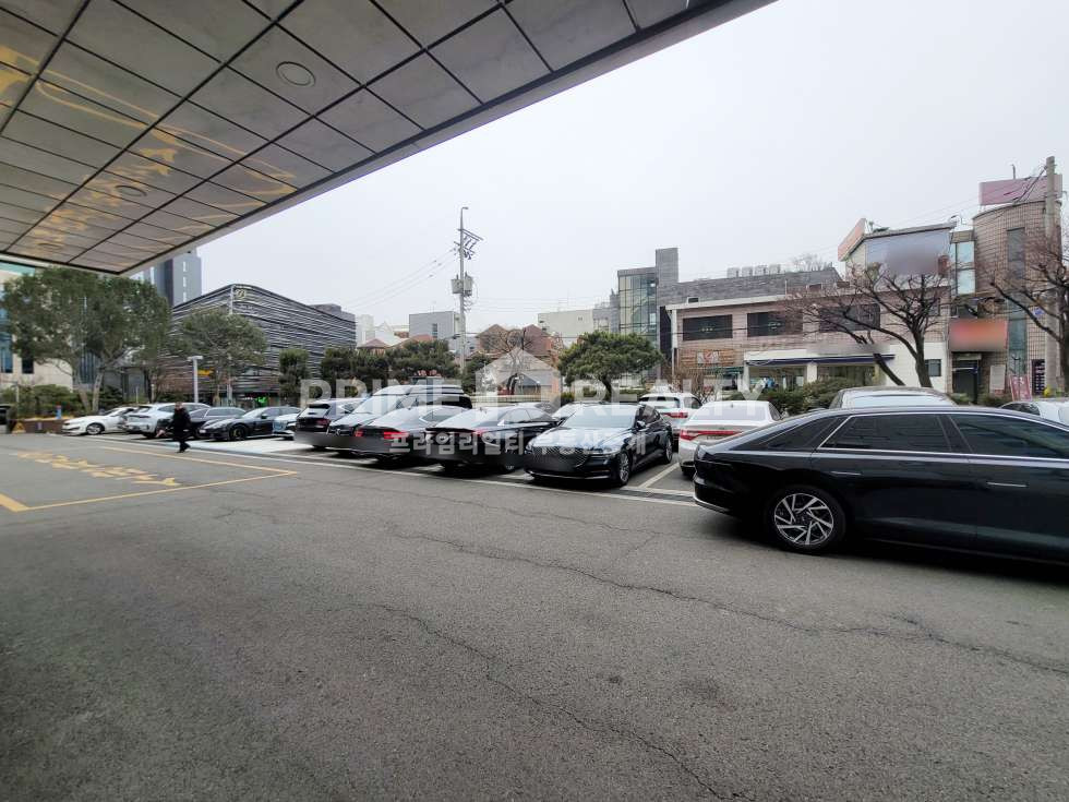 서울 강남구 논현동 논현동 학동역 인근 3층 대형 사무실 임대 전용 175평 룸5 대로변 인테리어 최상 즉시입주 월세 매물번호 10870 사진 30