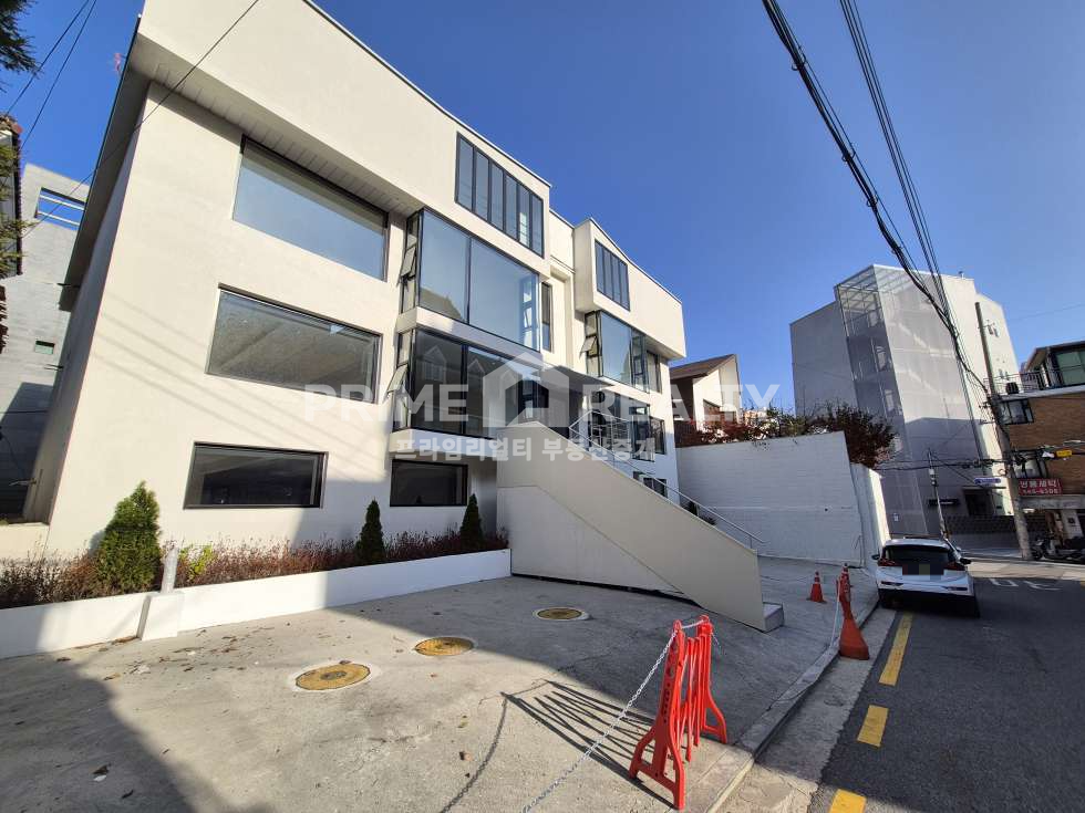 서울 강남구 역삼동 역삼동 사옥 임대 │ 역삼역 도보권│ 리모델링 첫입주 통임대 │ 연면적 199평│강남사옥임대│강남통임대│강남사무실임대 월세 매물번호 10636 사진 2