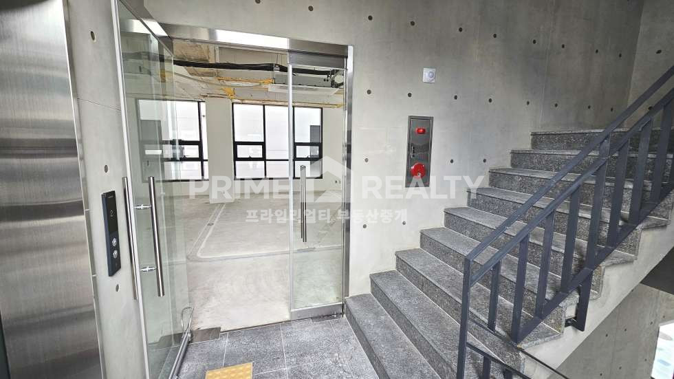 서울 강남구 삼성동 삼성동 사옥 임대 │ 삼성중앙역 도보 5분 │ 테라스 多 신축급 단독건물 │ 연면적 296평│강남사옥임대│강남통임대│강남사무실임대 월세 매물번호 10331 사진 9