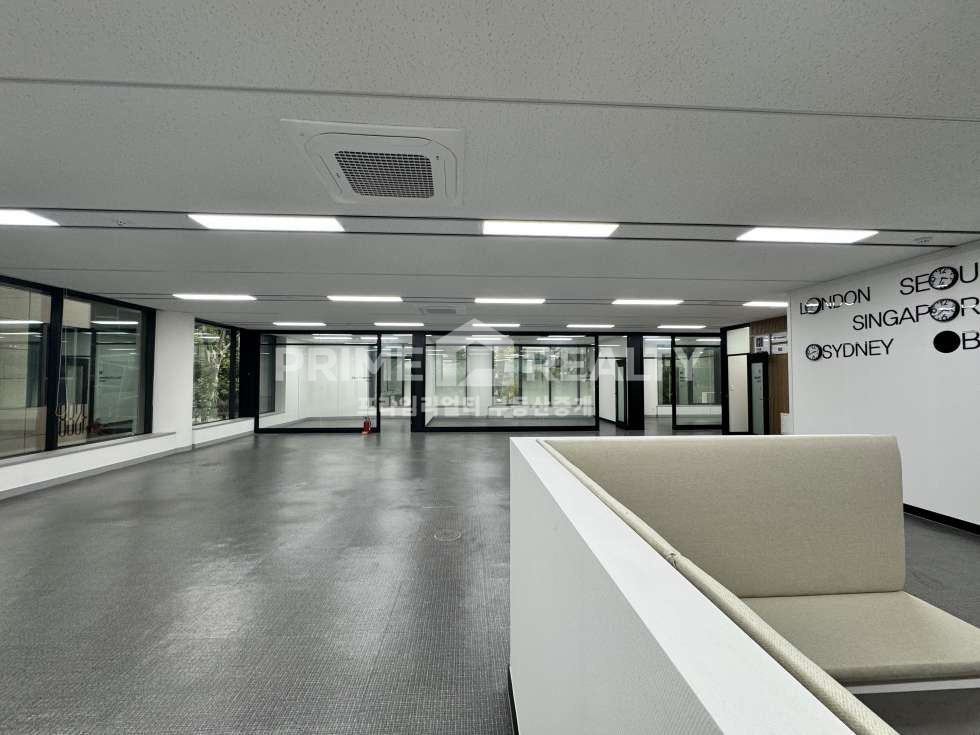 서울 강남구 삼성동 삼성동 사무실 임대 │ 포스코사거리 대로변 │ A급 인테리어 │ 전용 77평 월세 매물번호 10102 사진 3