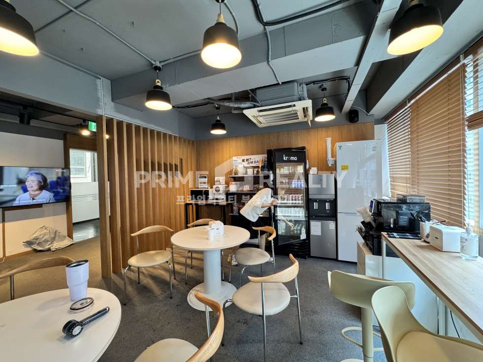서울 강남구 삼성동 삼성동 사무실 임대 │ 삼성중앙역 도보 9분 │ S급 인테리어 + 룸6 + 전용 87평 │ 전용 87평 월세 매물번호 10127 사진 2