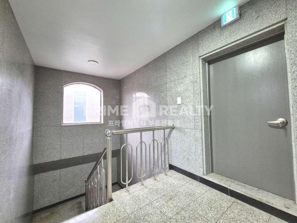 서울 강남구 논현동 논현동 사무실 임대 │ 25평 화이트 인테리어 │ 언주역 사무실│룸3개 월세 매물번호 10129 사진 15